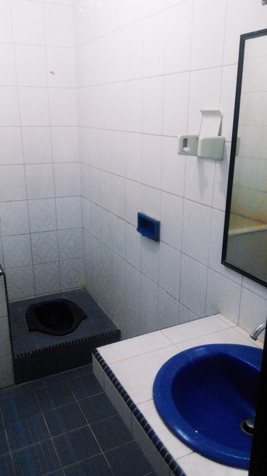 Melissa Palace Hotel And Karaoke Parapat Εξωτερικό φωτογραφία