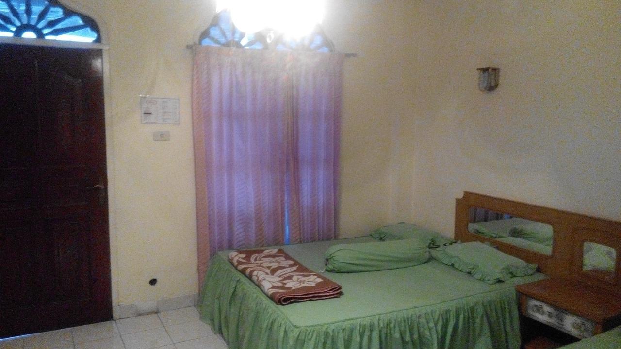 Melissa Palace Hotel And Karaoke Parapat Εξωτερικό φωτογραφία