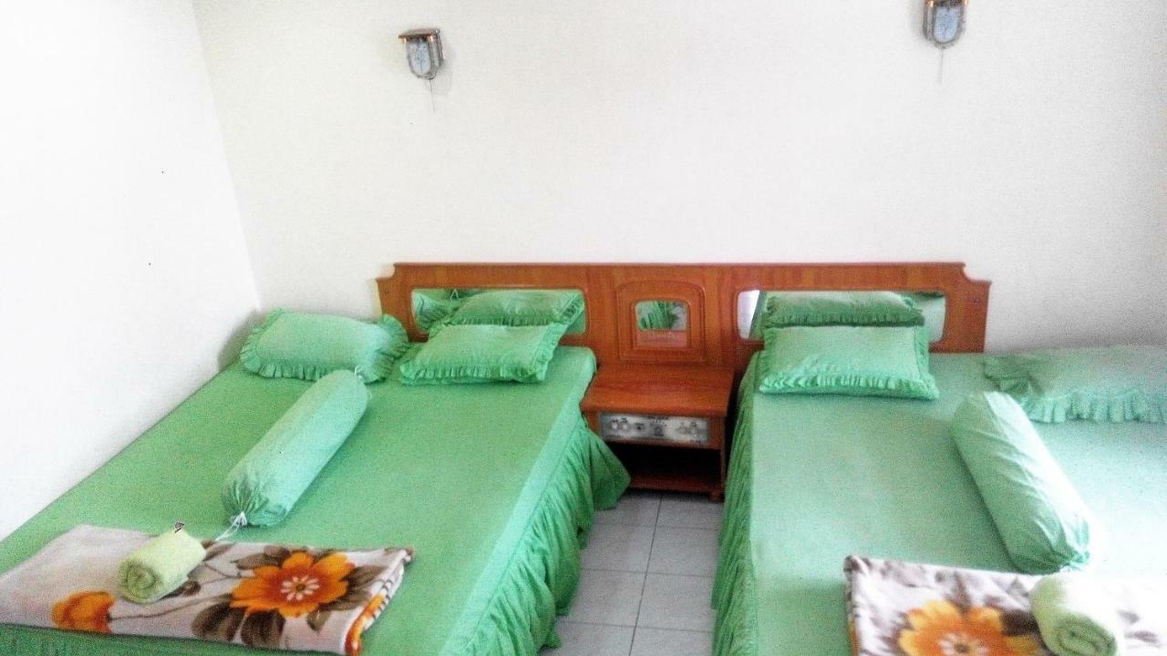 Melissa Palace Hotel And Karaoke Parapat Εξωτερικό φωτογραφία