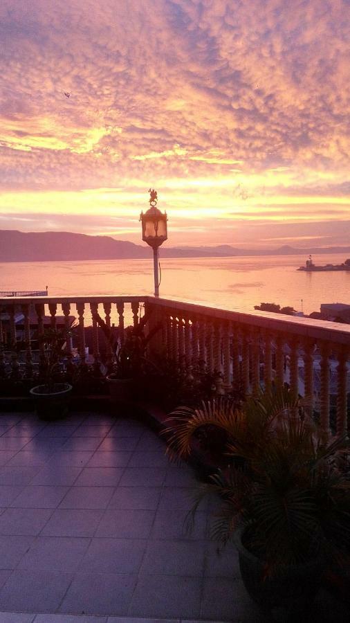 Melissa Palace Hotel And Karaoke Parapat Εξωτερικό φωτογραφία